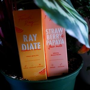 FOURTH RAY BEAUTY BUNDLE VITAMIN C SERUM + MILK